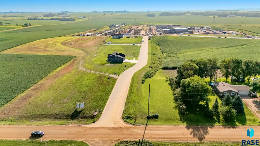 2500 E Chestnut Trl, Brandon, SD 57005 - #3