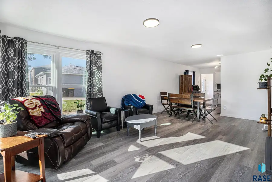 1301 S Gary Dr, Sioux Falls, SD 57103 - #3