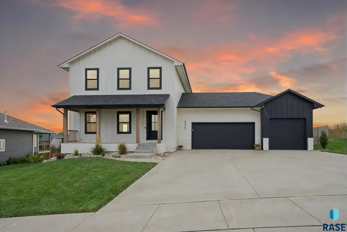 8400 E Willow Leaf St, Sioux Falls, SD 57110 - #1
