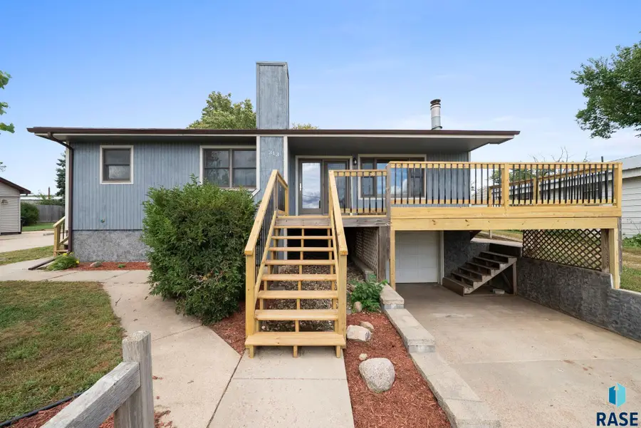 313 E 2nd Ave, Humboldt, SD 57035 - #2