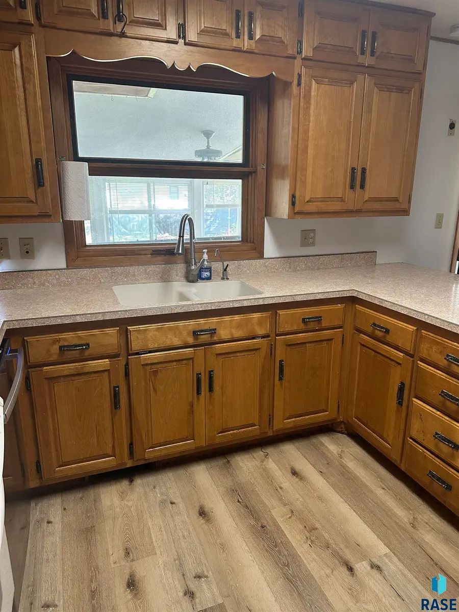 1002 N Linden St, Luverne, MN 56156 - #2