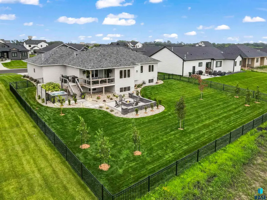 421 Dale Ave, Harrisburg, SD 57032 - #3