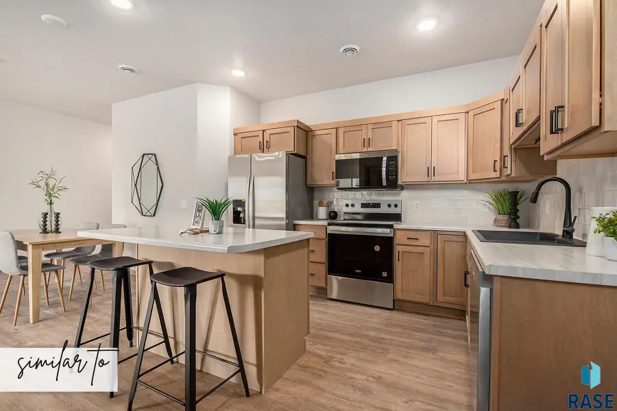 8017 E Tencate Pl, Sioux Falls, SD 57110 - #2