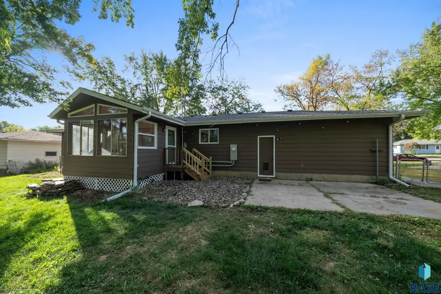 4800 W 38th St, Sioux Falls, SD 57106 - #2