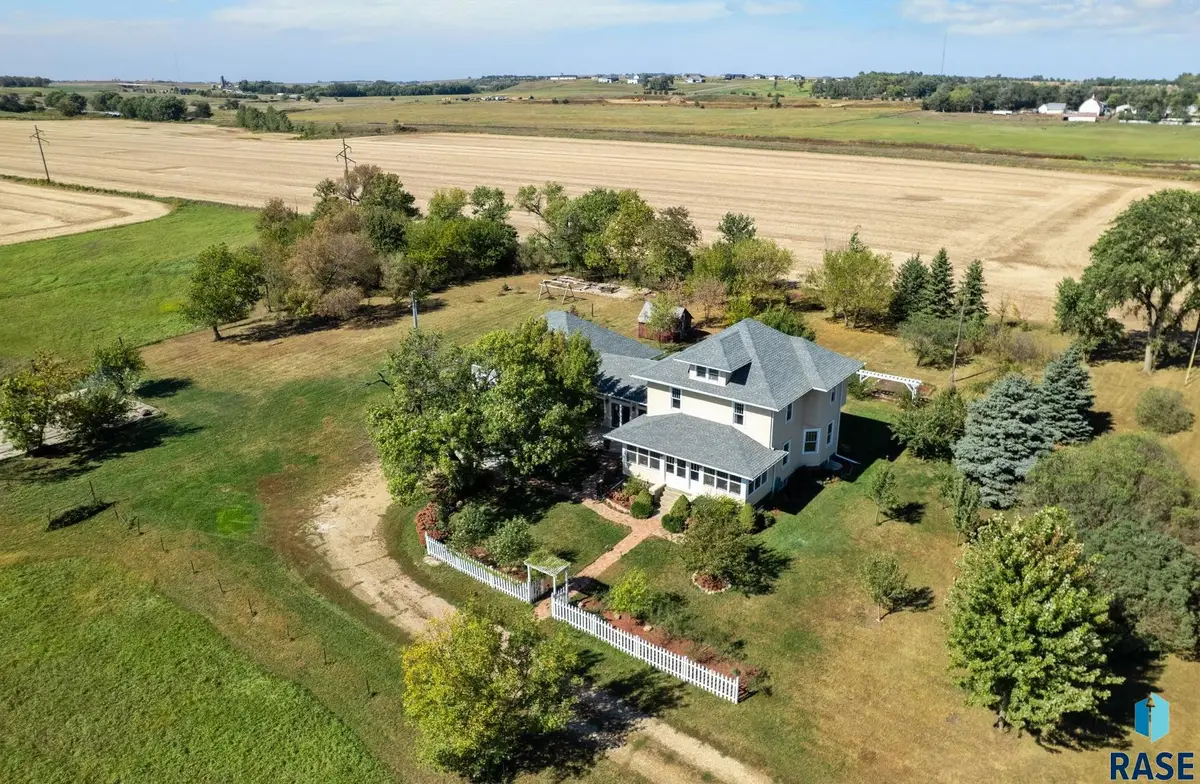 27551 452nd Ave, Parker, SD 57053 - #1