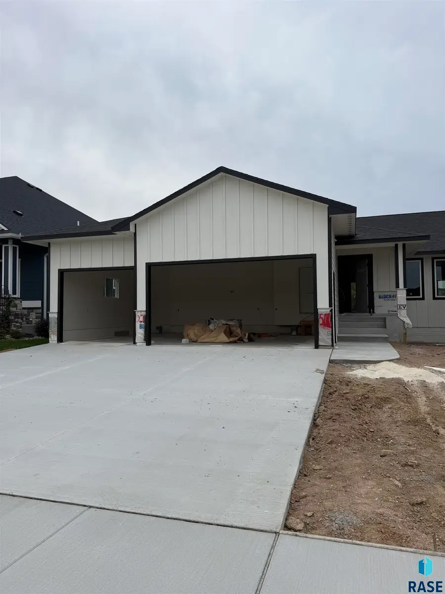 5502 W Vision Cir, Sioux Falls, SD 57107 - #2