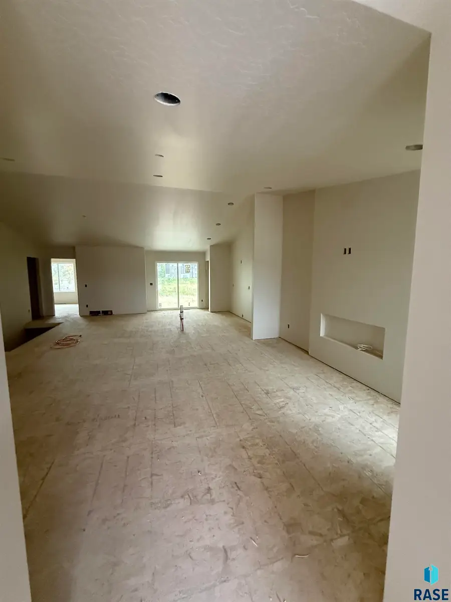 5502 W Vision Cir, Sioux Falls, SD 57107 - #3