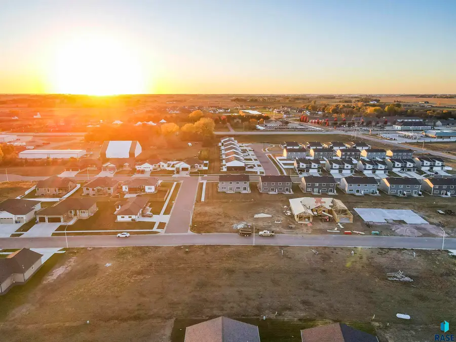 504 Bunyan Dr, Harrisburg, SD 57032 - #2