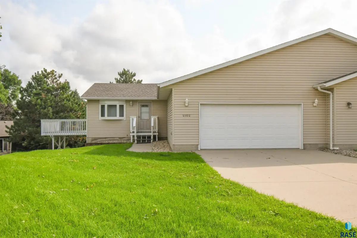 5102 W Emmitt Cir, Sioux Falls, SD 57106 - #1