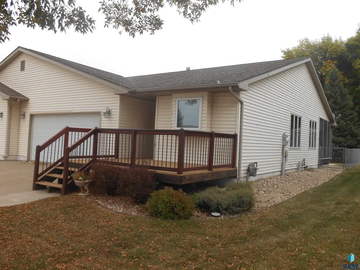 918 S Charlotte Ave, Sioux Falls, SD 57103 - #1