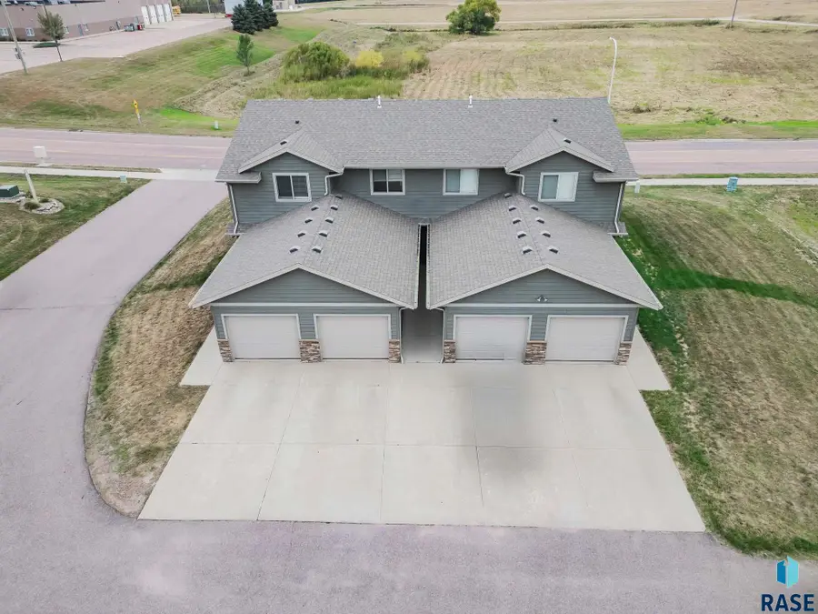 412 N Sioux Blvd, Brandon, SD 57005 - #3