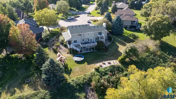 6910 E Split Rock Cir, Sioux Falls, SD 57110