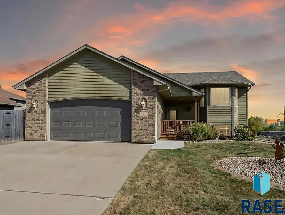 704 Shebal Ave, Harrisburg, SD 57032 - #1