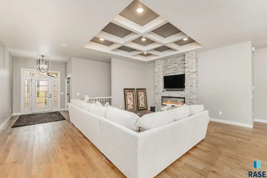 4710 S Duluth Ave, Sioux Falls, SD 57105 - #3