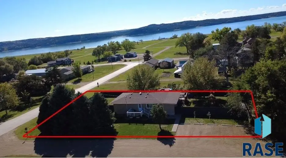 107 N Dougan Ave, Oacoma, SD 57365 - #1