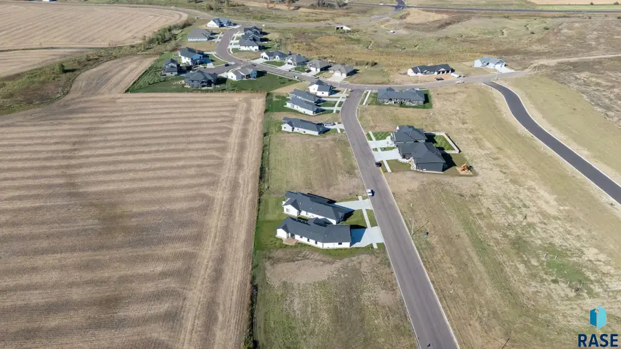 1003 Tortuga Ave, Hartford, SD 57033 - #3