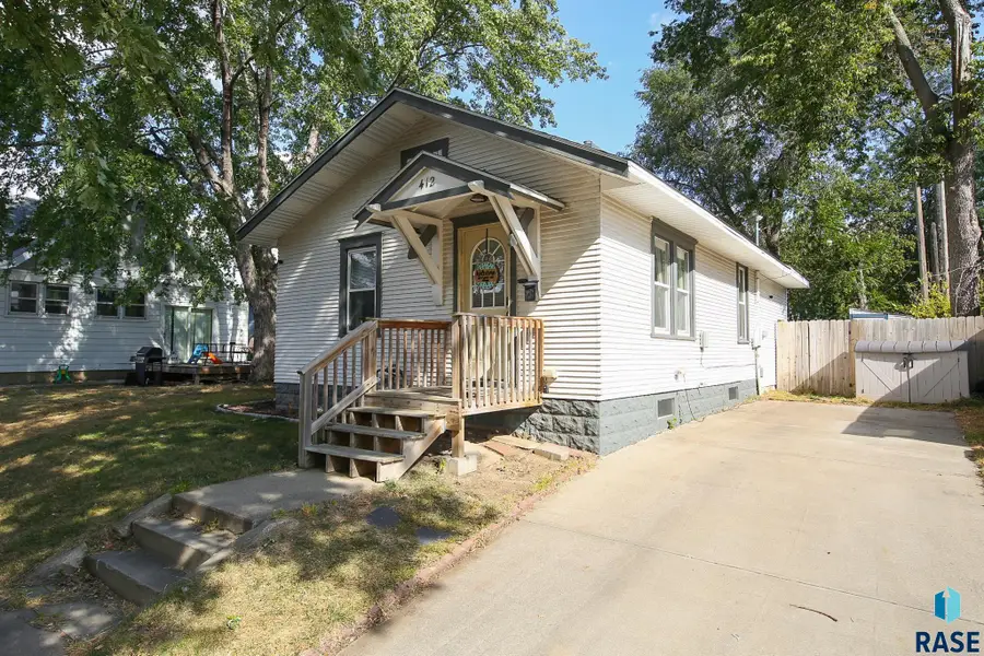 412 N Sherman Ave, Sioux Falls, SD 57103 - #2