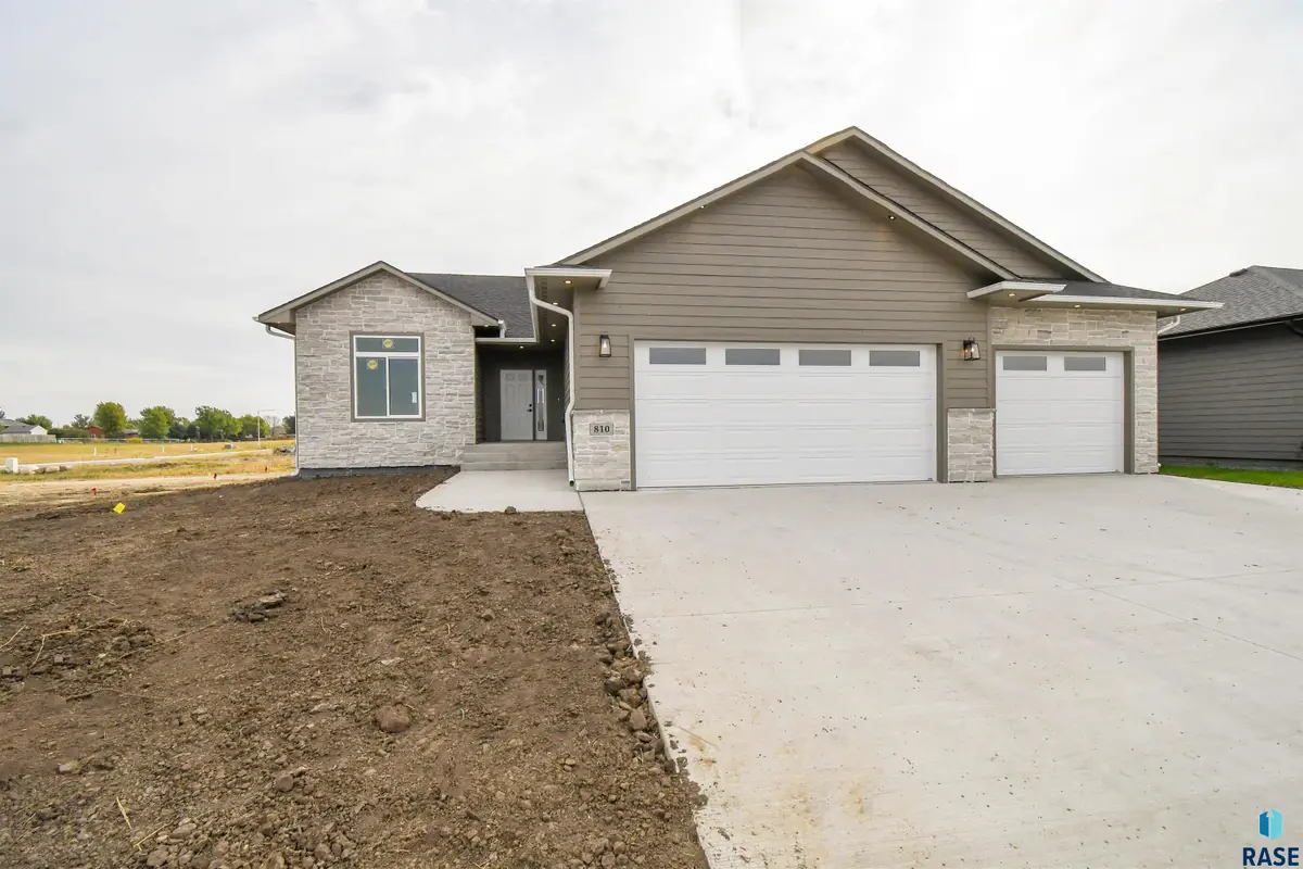 810 Melissa Ave, Harrisburg, SD 57032 - #1
