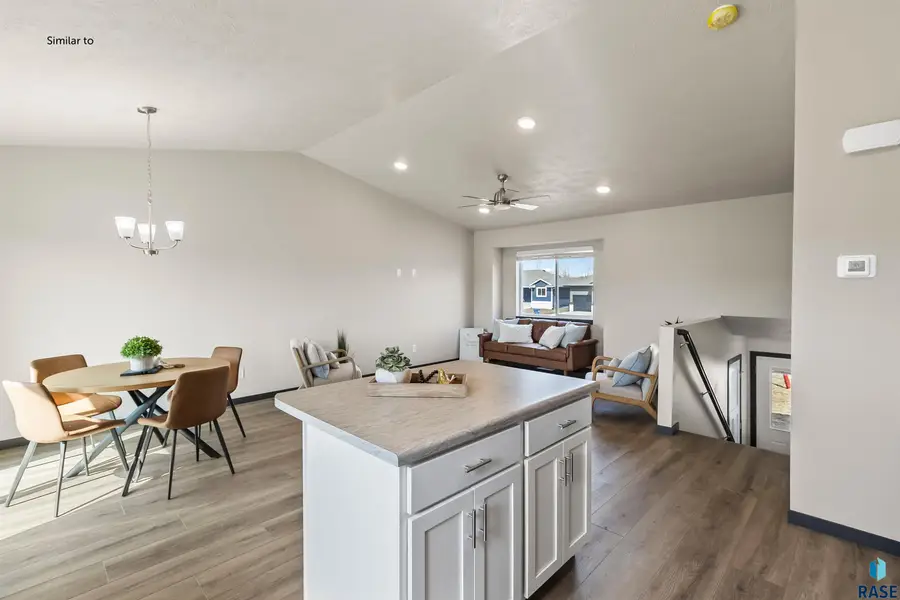 1011 Birch St, Harrisburg, SD 57032 - #2