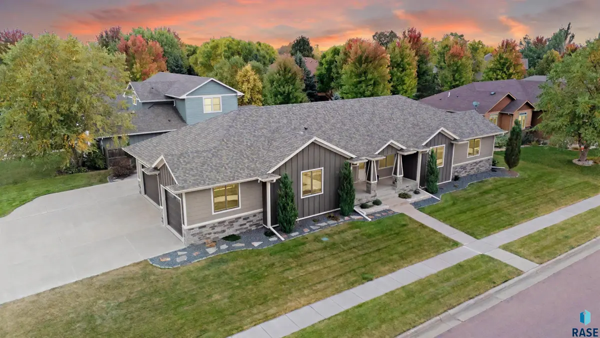 6200 S El Dorado Ave, Sioux Falls, SD 57108 - #1