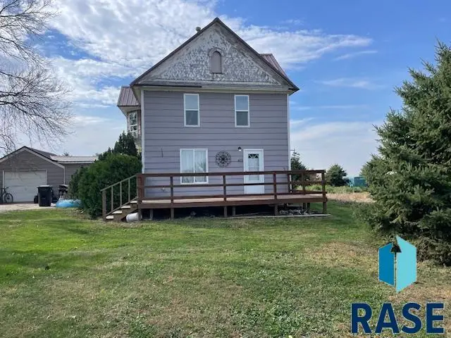 413 N Main St, Inwood, IA 51240 - #1