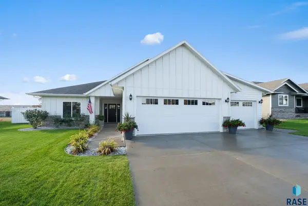 415 E Mary Moore Dr, Tea, SD 57064