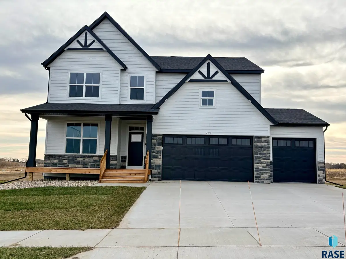 1911 N Valley View Rd, Sioux Falls, SD 57107 - #1