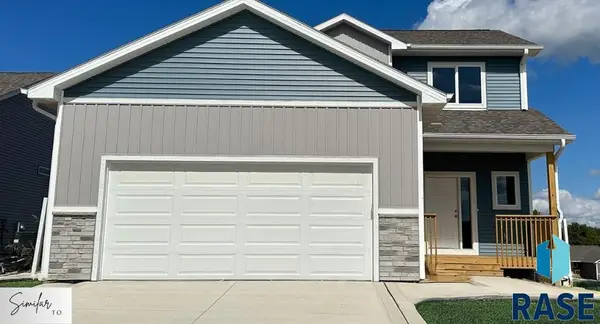 325 S Willow Spring Dr, Sioux Falls, SD 57110