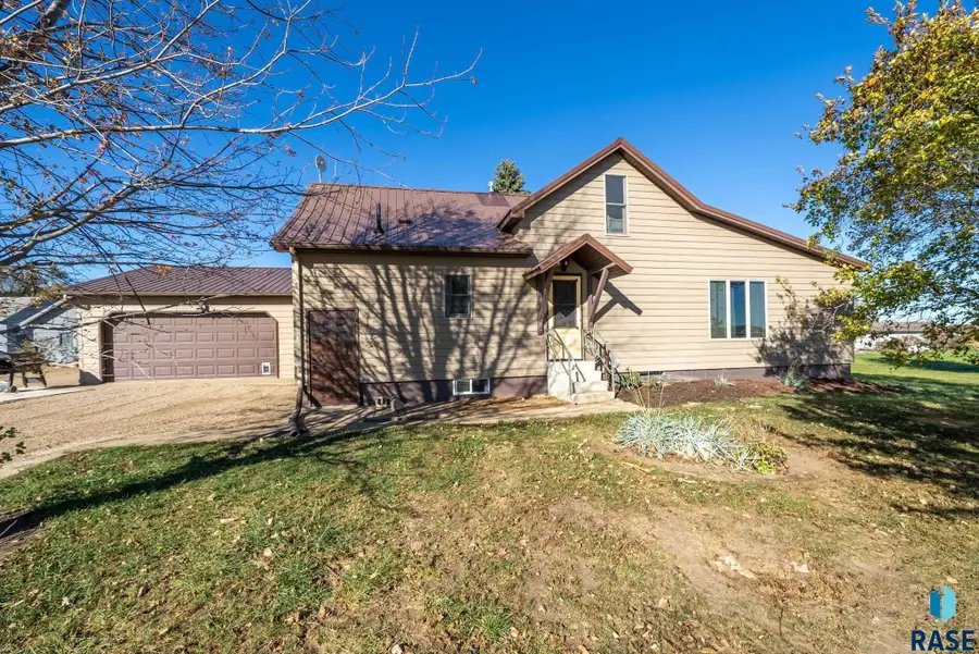46338 278th St, Lennox, SD 57039 - #2