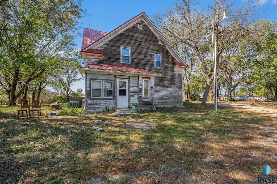 29666 453rd Ave, Irene, SD 57037 - #2
