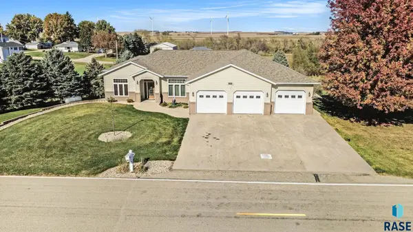 505 E 2nd Ave, Beaver Creek, MN 56116