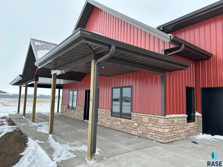 239 Grey Goose Dr, Wentworth, SD 57075 - #2