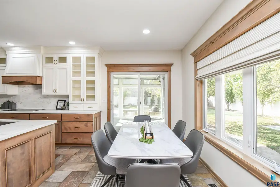 5012 E Tiger Lilly Dr, Sioux Falls, SD 57110 - #3