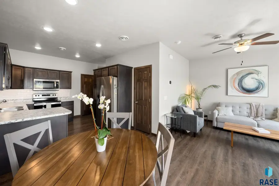 5520 S Seville Pl, Sioux Falls, SD 57108 - #3