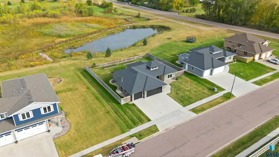 508 S Sunshine Ave, Brandon, SD 57005 - #3