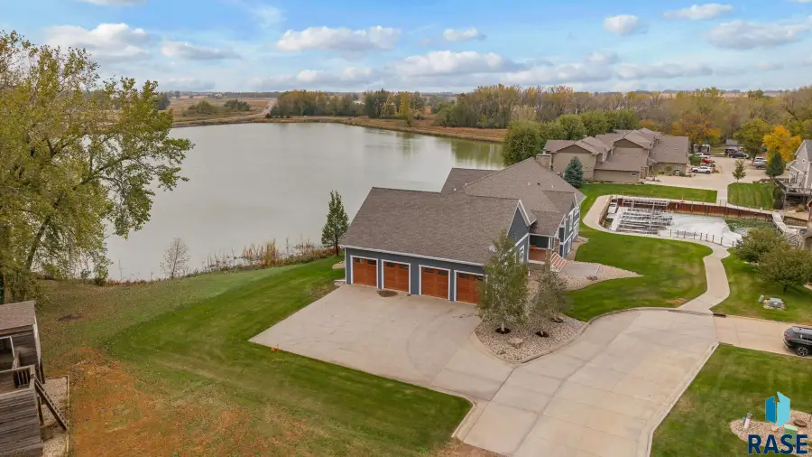 6000 Marrs Beach Ln, Madison, SD 57042 - #3