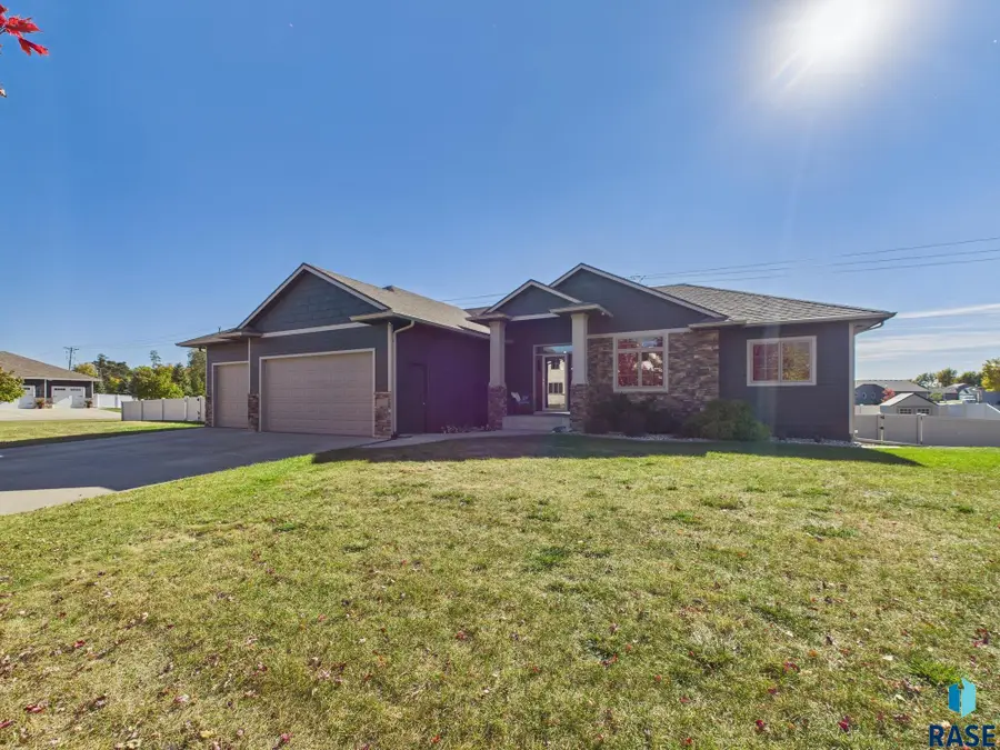 1401 W Waterstone Dr, Sioux Falls, SD 57108 - #2