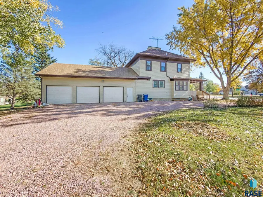 104 W Boynton Ave, Lennox, SD 57039 - #2