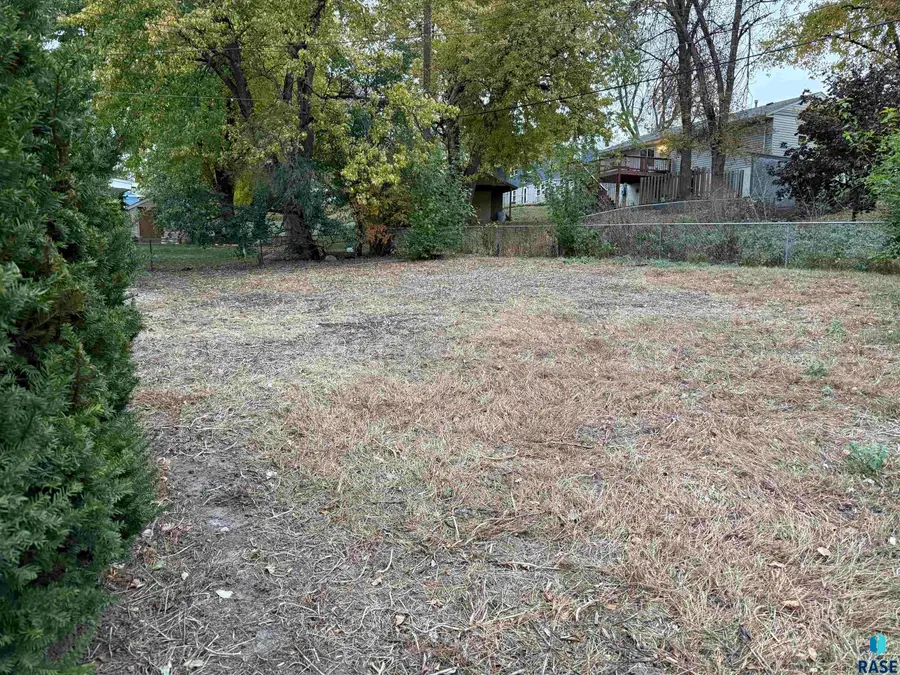 1300 S Olive Dr, Sioux Falls, SD 57103 - #3