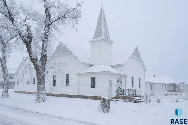 400 6th St, Hudson, SD 57034