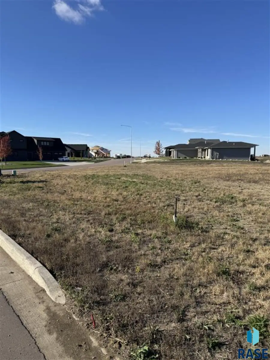 1210 E Madison St, Tea, SD 57064 - #3