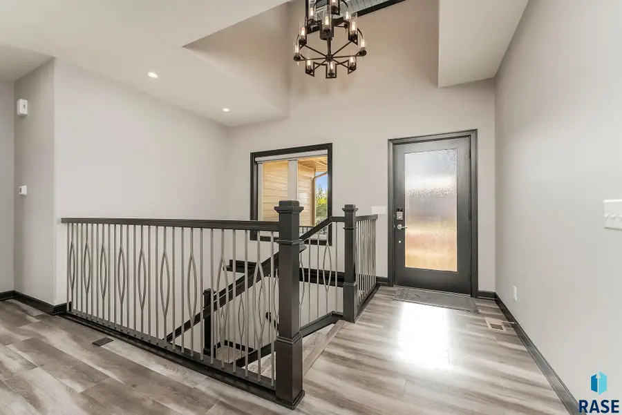 7305 S Kenton Ln, Sioux Falls, SD 57108 - #2