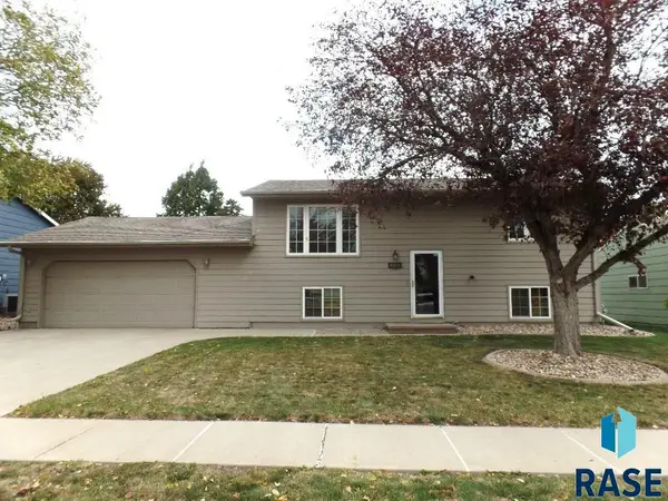 6304 W 61st St, Sioux Falls, SD 57106