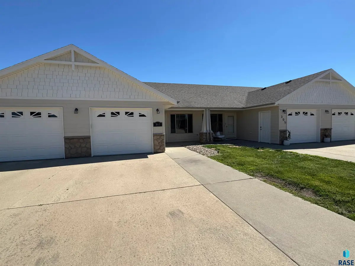301 Scott Pl, Tea, SD 57064 - #1