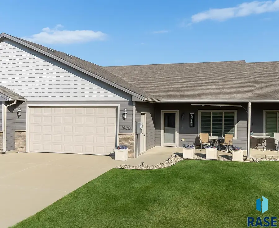 1006 Tanner Ct, Tea, SD 57064 - #2
