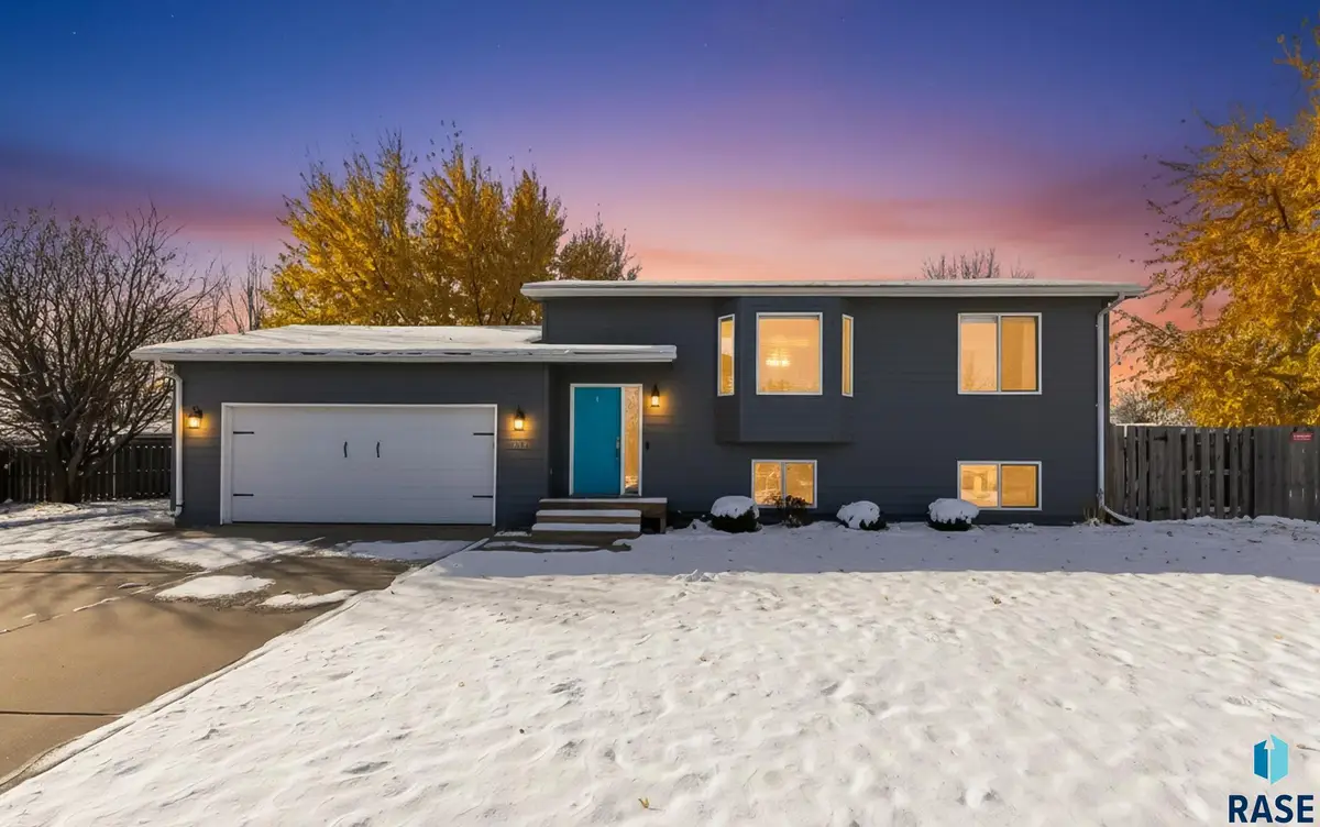 215 Atkins Cir, Tea, SD 57064 - #1