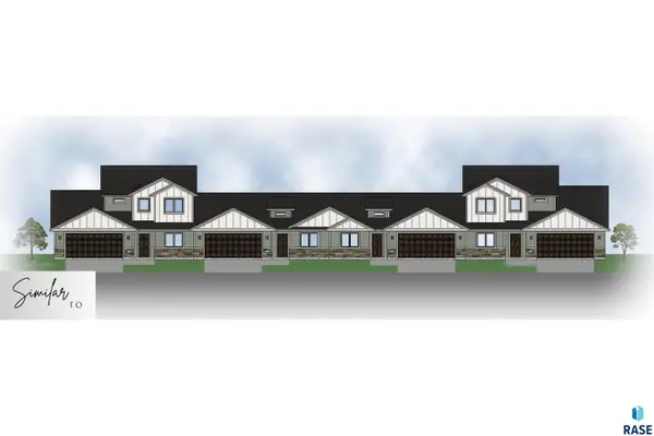 7220 E Waters Edge Pl, Sioux Falls, SD 57110