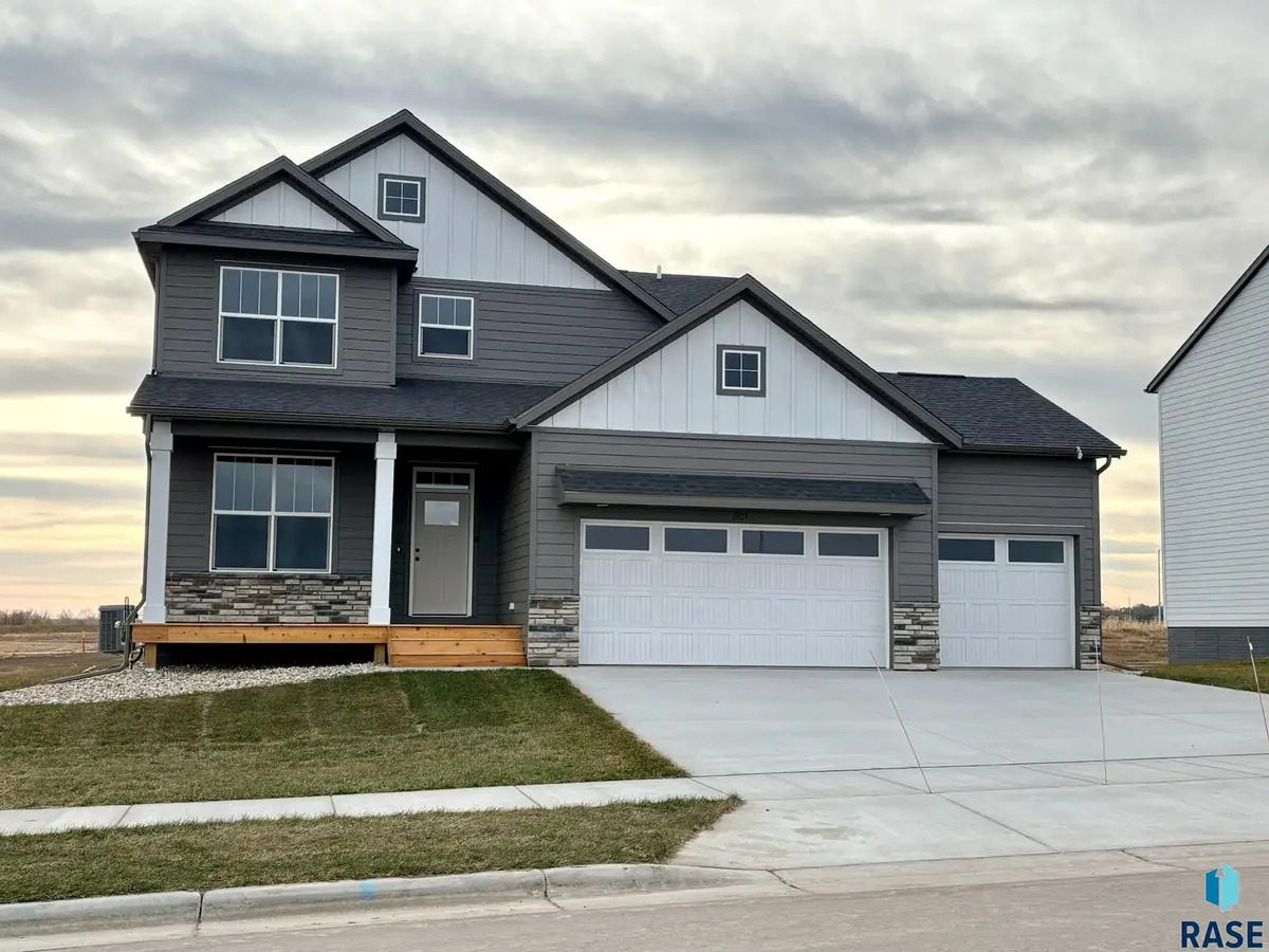 1907 N Valley View Rd, Sioux Falls, SD 57107 - #1