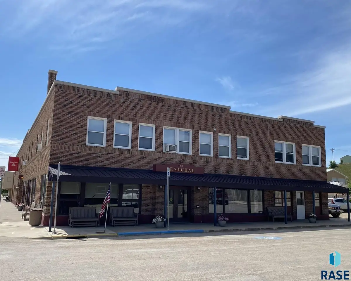 101 Center Ave, Philip, SD 57567 - #1