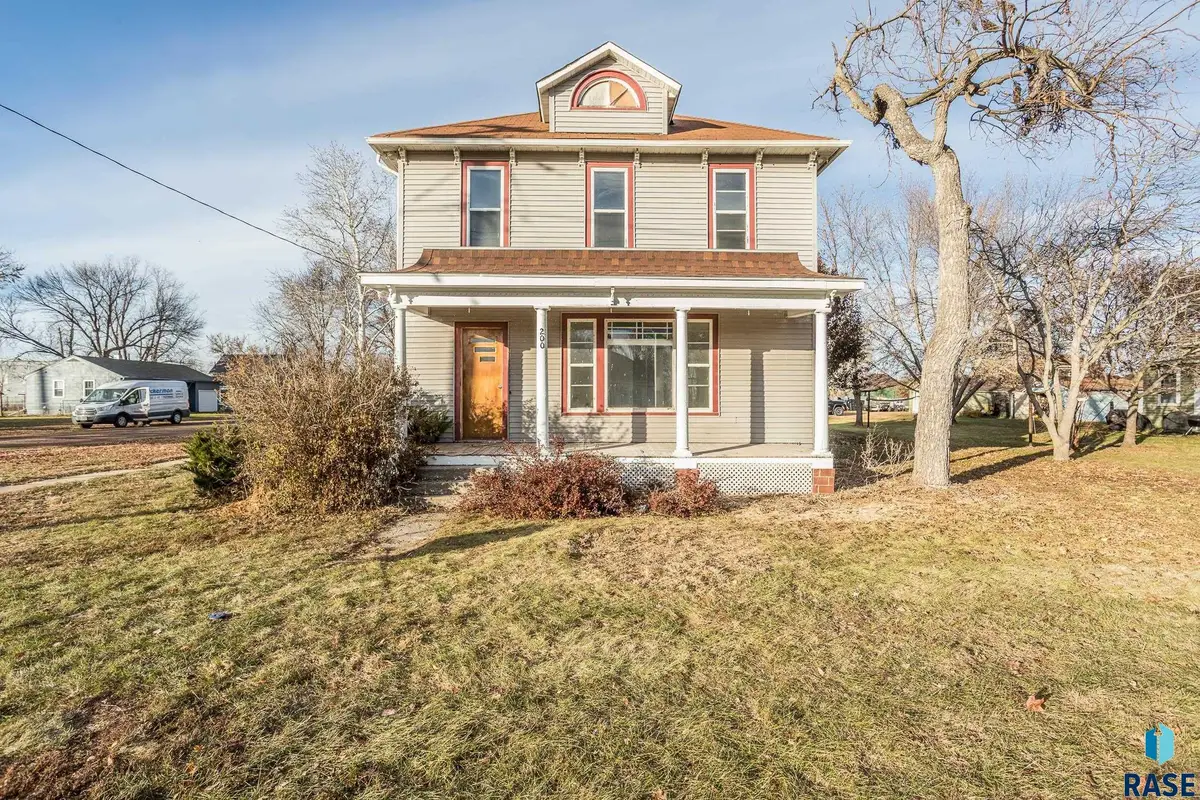 200 E 3rd St, Worthing, SD 57077 - #1